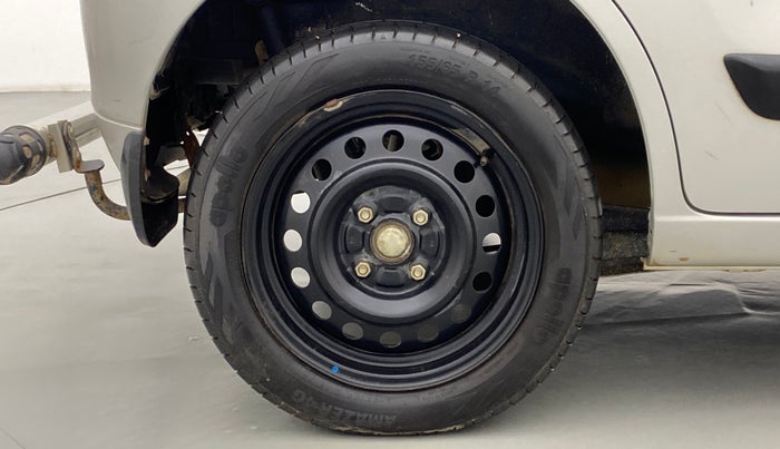 2018 Maruti Wagon R 1.0 VXI, Petrol, Manual, 62,196 km, Right Rear Wheel