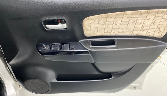 2018 Maruti Wagon R 1.0 VXI, Petrol, Manual, 62,196 km, Driver Side Door Panels Control