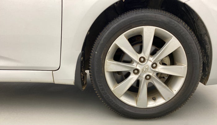 2012 Hyundai Verna FLUIDIC 1.6 SX VTVT, Petrol, Manual, 40,114 km, Right Front Wheel