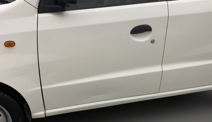 2014 Hyundai Santro Xing GL PLUS, Petrol, Manual, 1,00,072 km, Front passenger door - Slight discoloration