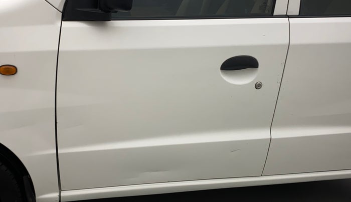 2014 Hyundai Santro Xing GL PLUS, Petrol, Manual, 1,00,072 km, Front passenger door - Slightly dented