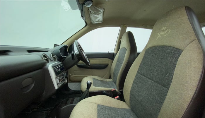2014 Hyundai Santro Xing GL PLUS, Petrol, Manual, 1,00,072 km, Right Side Front Door Cabin