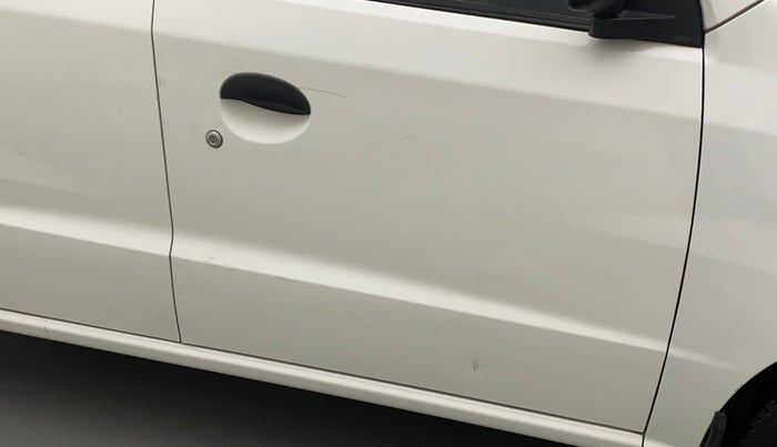 2014 Hyundai Santro Xing GL PLUS, Petrol, Manual, 1,00,072 km, Driver-side door - Slightly dented