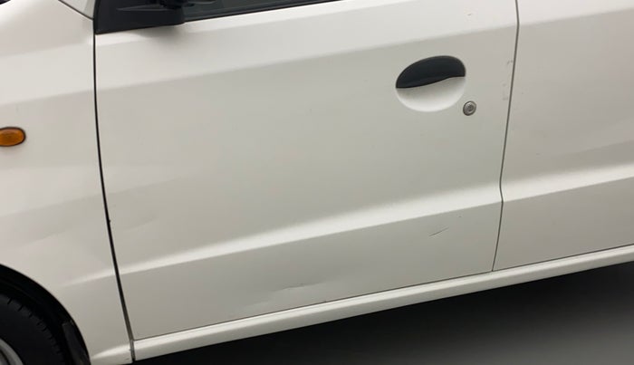 2014 Hyundai Santro Xing GL PLUS, Petrol, Manual, 1,00,072 km, Front passenger door - Minor scratches