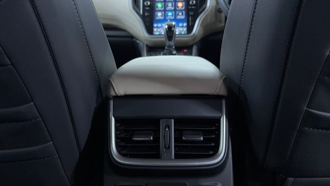 2024 Subaru Outback AWD Touring Xt, Automatic, 14269 km, Rear A/C Vent