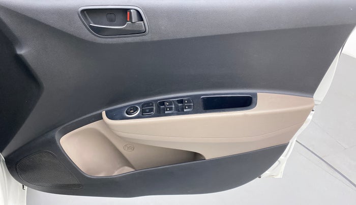 2016 Hyundai Grand i10 MAGNA 1.2 KAPPA VTVT, Petrol, Manual, 73,269 km, Driver Side Door Panels Control