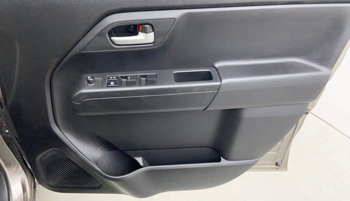 2019 Maruti New Wagon-R VXI 1.0, Petrol, Manual, 3,623 km, Driver Side Door Panels Controls