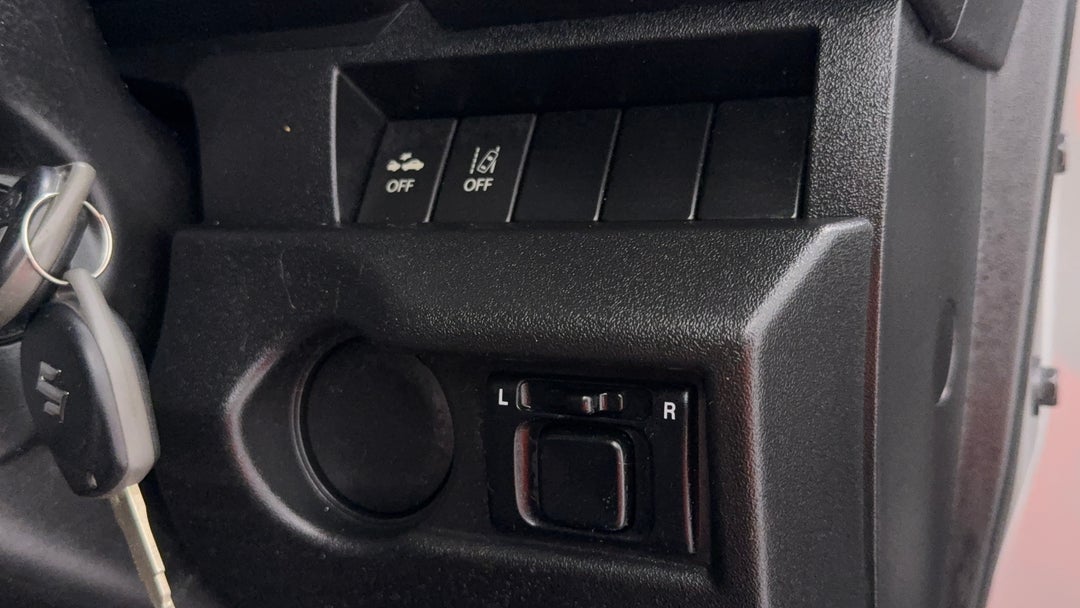 2022 Suzuki Jimny Lite, Manual, 64435 km, Utility Switches/Buttons