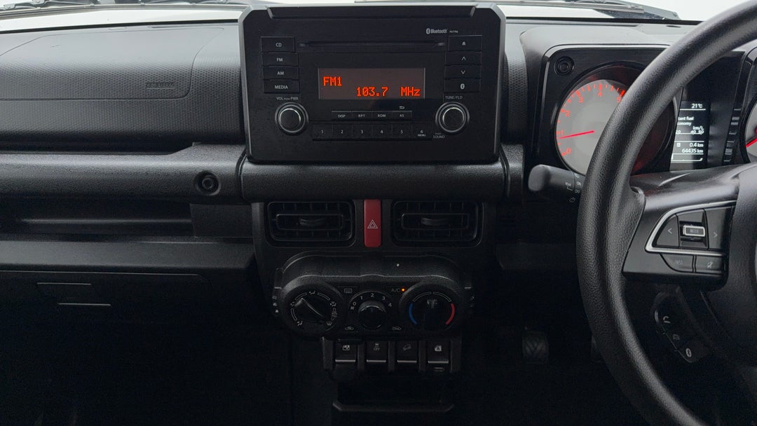 2022 Suzuki Jimny Lite, Manual, 64435 km, Center Console