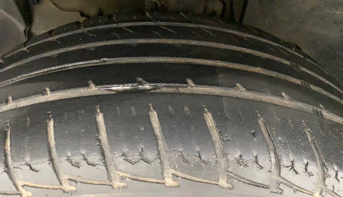 2013 Nissan Terrano XL (P), Petrol, Manual, 40,047 km, Left Front Tyre Tread