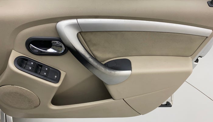 2013 Nissan Terrano XL (P), Petrol, Manual, 40,047 km, Driver Side Door Panels Control