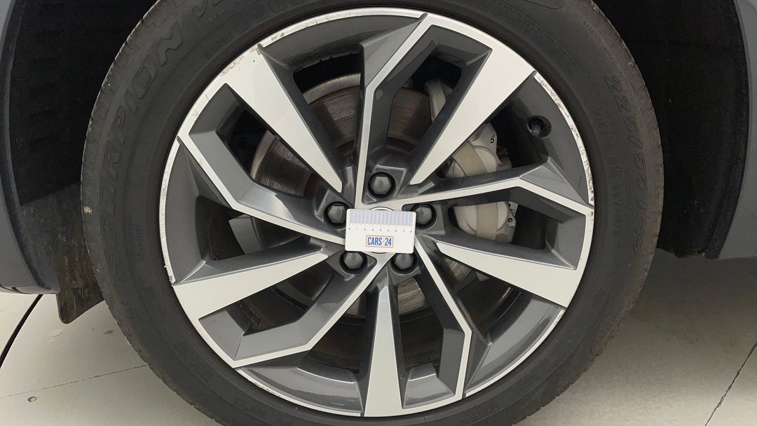 Wheels Rim Front LHS Gutter Rash