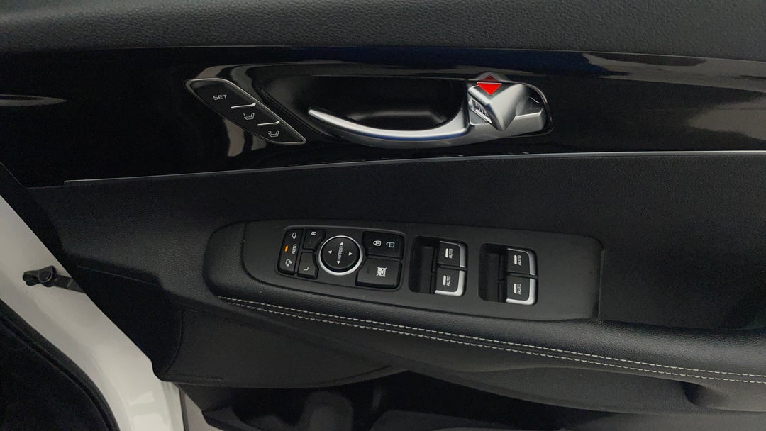 2019 Kia Sorento Gt-line (4x4), Automatic, 111726 km, Drivers Side Door Panel Controls