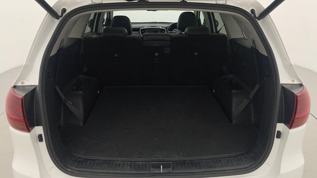 2019 Kia Sorento Gt-line (4x4), Automatic, 111726 km, Boot Inside View