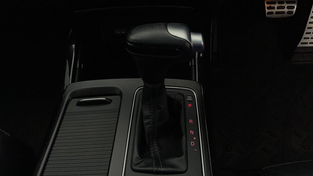 2019 Kia Sorento Gt-line (4x4), Automatic, 111726 km, Gear Lever 