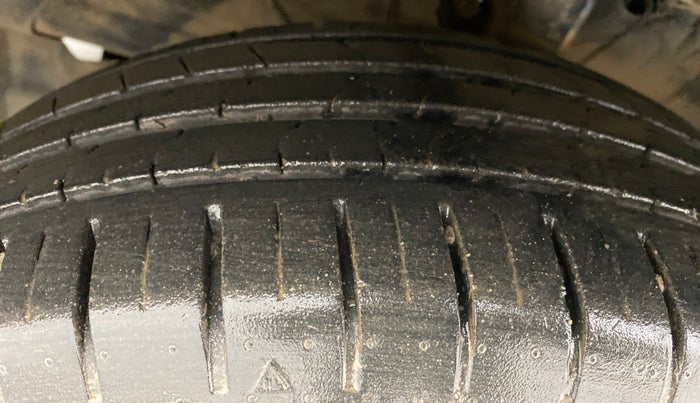 2019 Maruti Baleno ALPHA CVT PETROL 1.2, Petrol, Automatic, 26,674 km, Left Front Tyre Tread