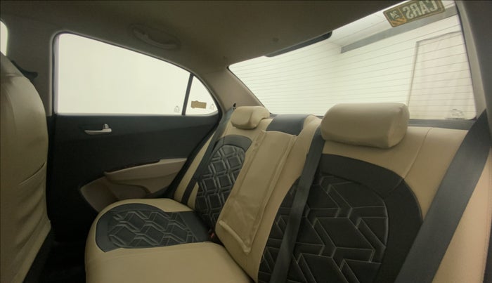 2014 Hyundai Xcent S 1.2, Petrol, Manual, 39,145 km, Right Side Rear Door Cabin