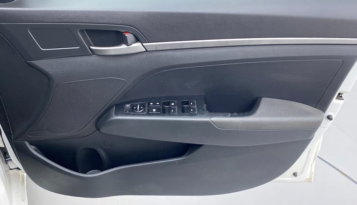 2017 Hyundai New Elantra 2.0 S MT, Petrol, Manual, 33,377 km, Driver Side Door Panels Control