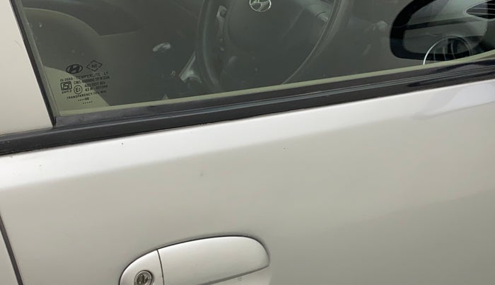 2011 Hyundai i10 SPORTZ 1.2, Petrol, Manual, 54,234 km, Driver-side door - Weather strip has minor damage