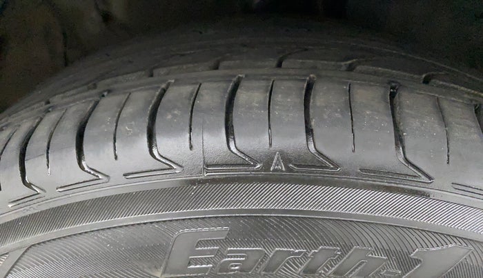 2020 KIA SONET HTK PLUS 1.5 AT, Diesel, Automatic, 35,139 km, Right Front Tyre Tread