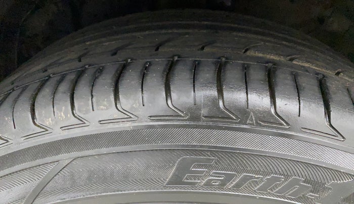 2020 KIA SONET HTK PLUS 1.5 AT, Diesel, Automatic, 35,139 km, Left Front Tyre Tread