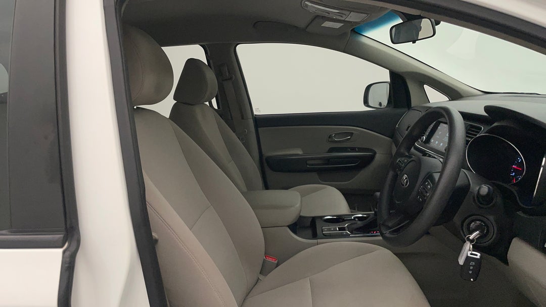 2019 Kia Carnival S, Automatic, 91741 km, Right Side Front Door Cabin View