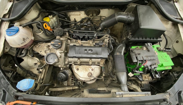 2010 Volkswagen Polo TRENDLINE 1.2L PETROL, Petrol, Manual, 1,02,504 km, Open Bonet