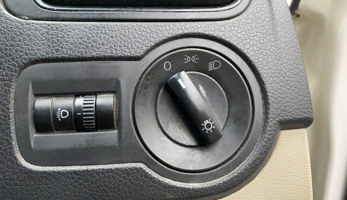 2010 Volkswagen Polo TRENDLINE 1.2L PETROL, Petrol, Manual, 1,02,504 km, Dashboard - Headlight height adjustment not working