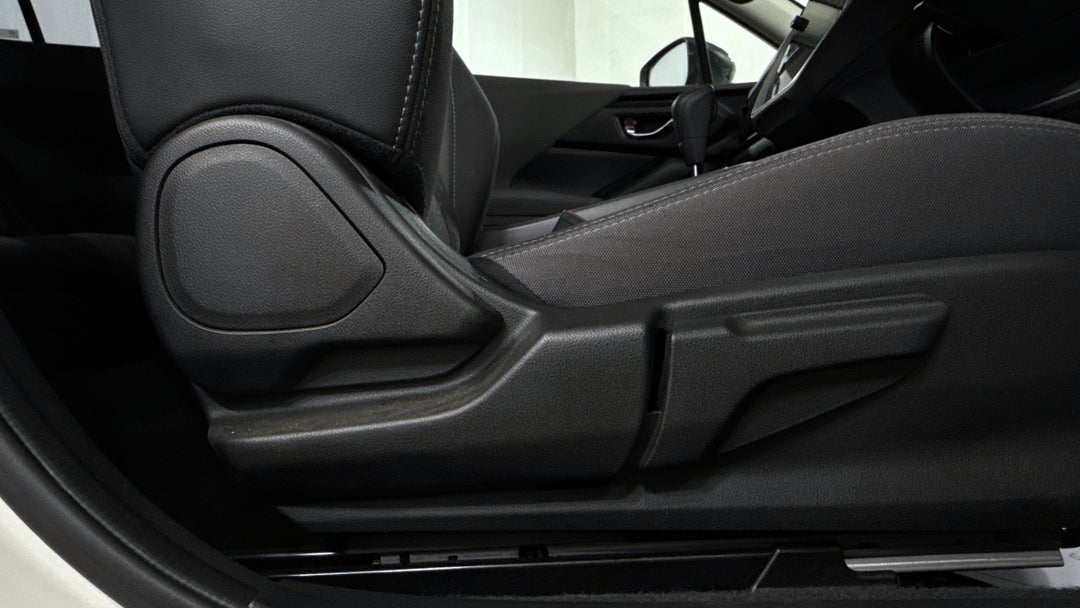 2024 Subaru Crosstrek AWD 2.0l, Automatic, 24751 km, Drivers Side Adjustment Panel