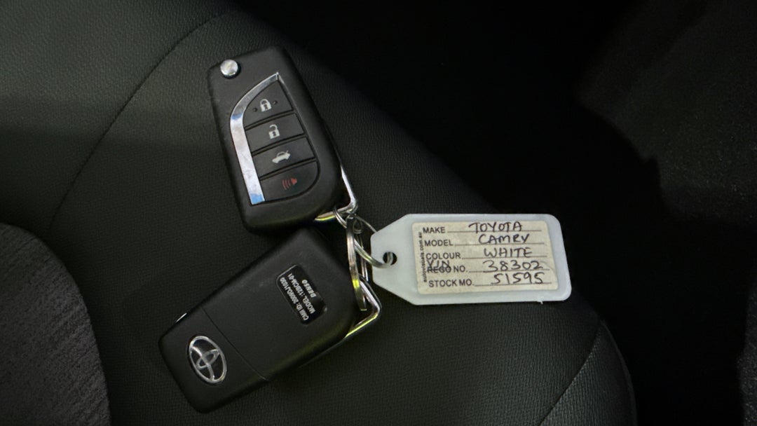 2019 Toyota Camry Ascent, Automatic, 95702 km, Key Close-up