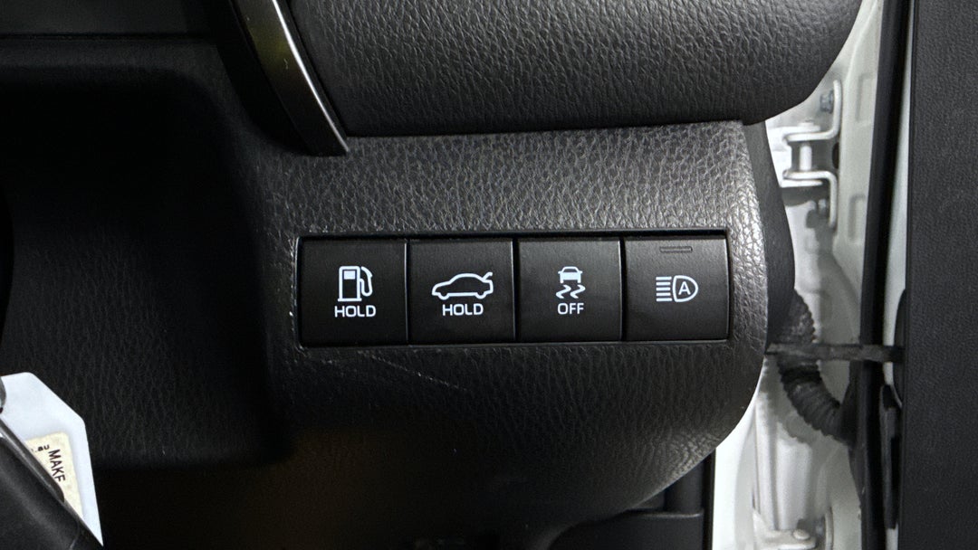 2019 Toyota Camry Ascent, Automatic, 95702 km, Utility Switches/Buttons