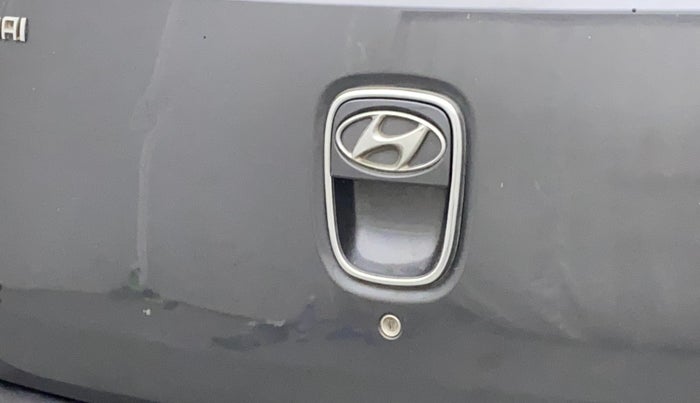 2011 Hyundai i10 MAGNA 1.2, Petrol, Manual, 1,20,084 km, Dicky (Boot door) - Minor scratches
