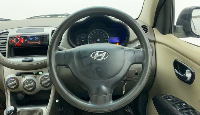 2011 Hyundai i10 MAGNA 1.2, Petrol, Manual, 1,20,084 km, Steering Wheel Close Up