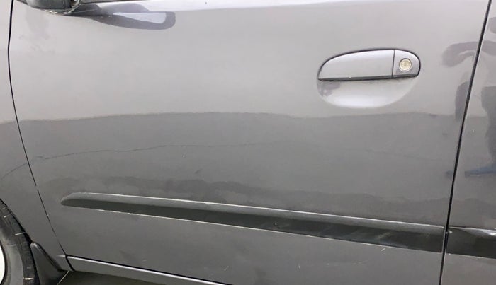 2011 Hyundai i10 MAGNA 1.2, Petrol, Manual, 1,20,084 km, Front passenger door - Minor scratches