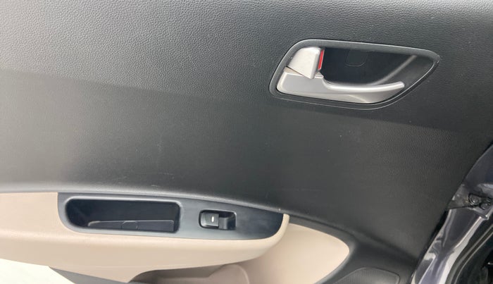 2016 Hyundai Grand i10 SPORTZ 1.2 KAPPA VTVT, Petrol, Manual, 43,566 km, Left rear window switch / handle - Switch/handle not functional