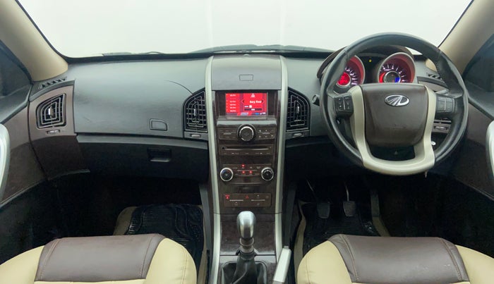 2014 Mahindra XUV500 W8 FWD, Diesel, Manual, 60,123 km, Dashboard