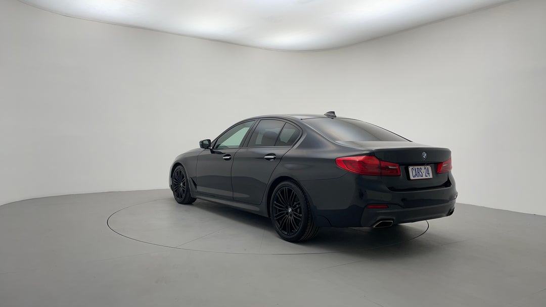 Left Back Diagonal (45- Degree) View