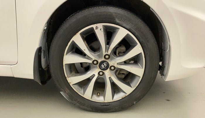 2014 Hyundai Verna FLUIDIC 1.6 VTVT SX, Petrol, Manual, 56,918 km, Right Front Wheel
