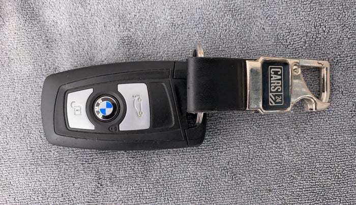 2015 BMW 3 Series 320D, Diesel, Automatic, 34,232 km, Key Close Up
