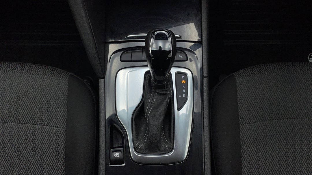 2020 Holden Commodore Lt, Automatic, 31395 km, Gear Lever 