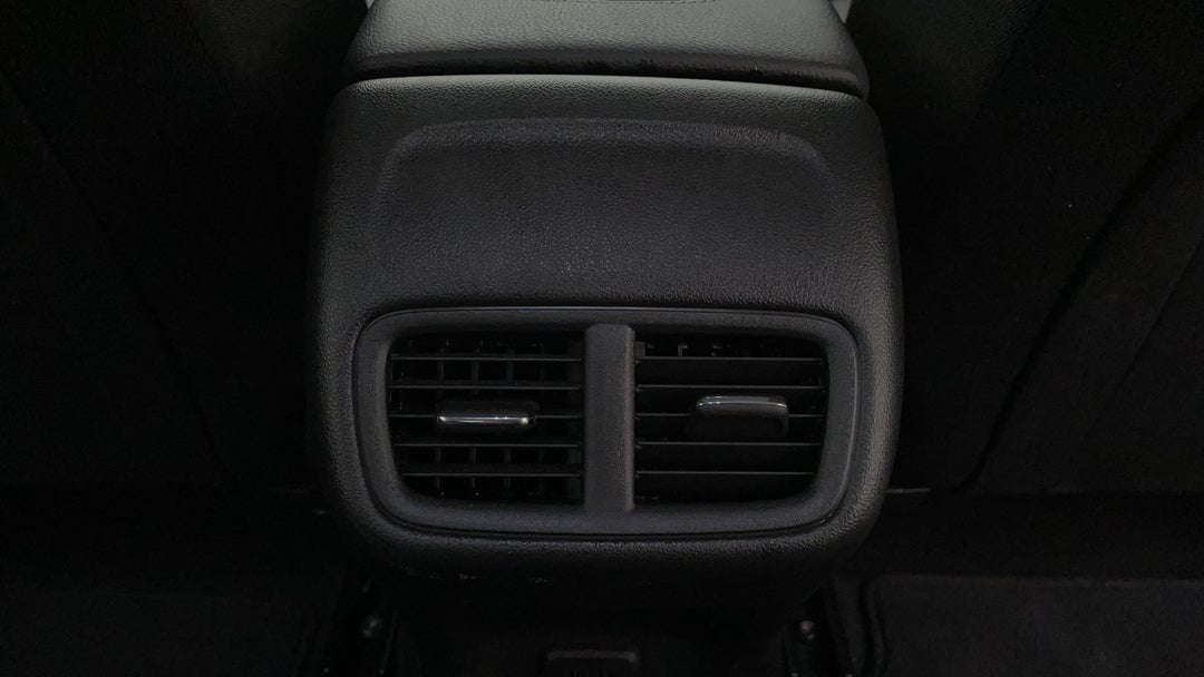 2020 Holden Commodore Lt, Automatic, 31395 km, Rear A/C Vent