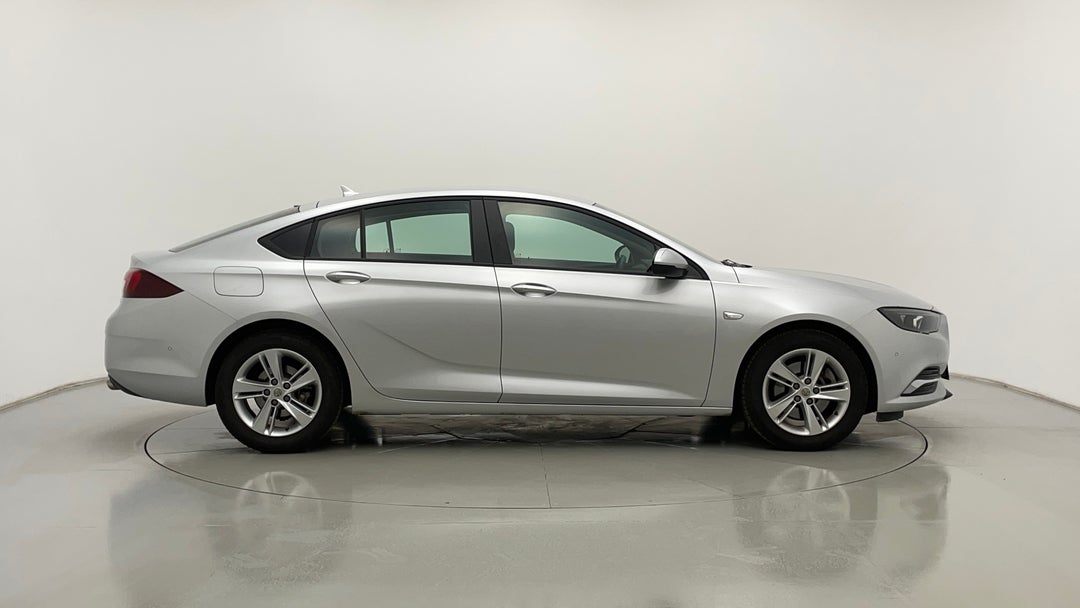 2020 Holden Commodore Lt, Automatic, 31395 km, Right Side View