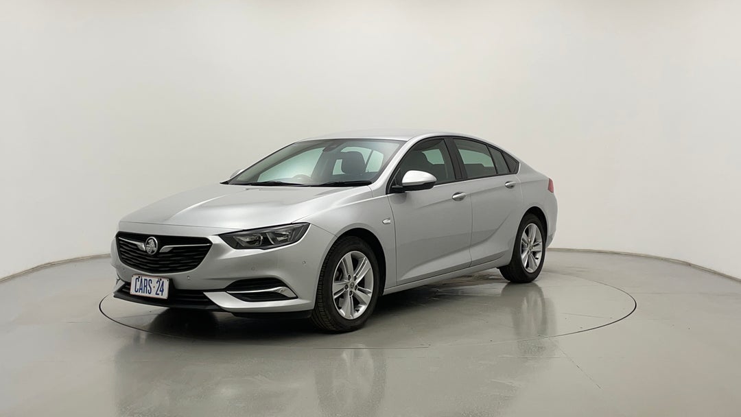 2020 Holden Commodore Lt, Automatic, 31395 km, Left Front Diagonal (45- Degree) View
