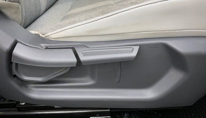 2020 Hyundai GRAND I10 NIOS SPORTZ 1.2 AT, Petrol, Automatic, 7,928 km, Driver Side Adjustment Panel
