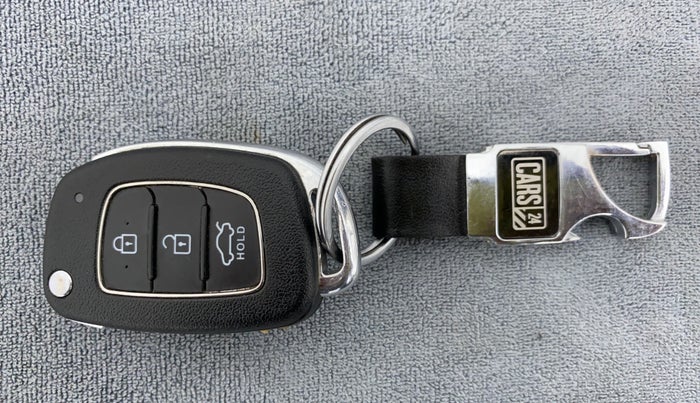 2020 Hyundai GRAND I10 NIOS SPORTZ 1.2 AT, Petrol, Automatic, 7,928 km, Key Close Up