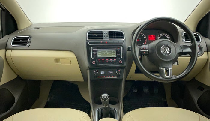 2013 Volkswagen Vento HIGHLINE 1.6 MPI, Petrol, Manual, 36,982 km, Dashboard