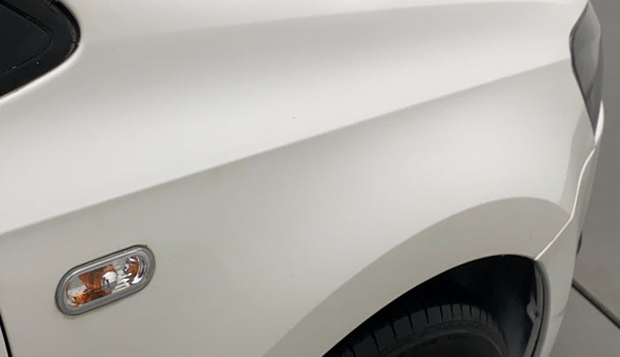 2013 Volkswagen Vento HIGHLINE 1.6 MPI, Petrol, Manual, 36,982 km, Right fender - Slightly dented