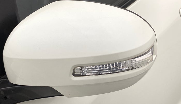 2015 Maruti Swift VXI, Petrol, Manual, 47,581 km, Left rear-view mirror - Folding motor not working
