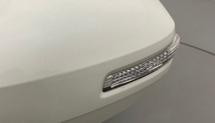 2015 Maruti Swift VXI, Petrol, Manual, 47,581 km, Left rear-view mirror - Indicator light not working