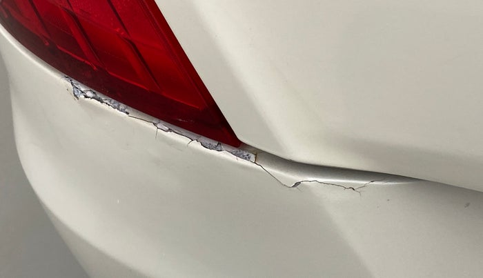 2015 Maruti Swift VXI, Petrol, Manual, 47,581 km, Rear bumper - Paint is slightly damaged